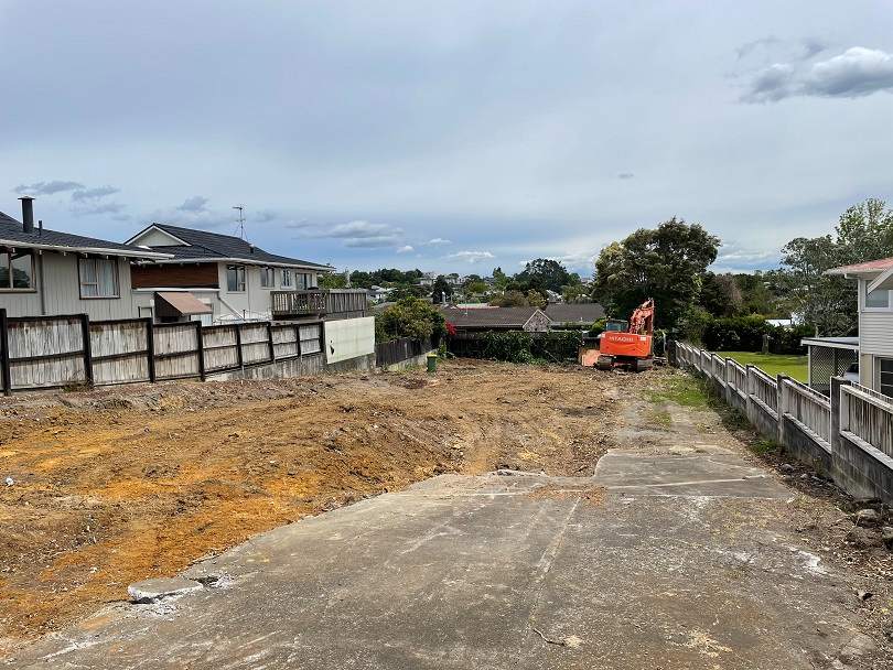 Titirangi Road - Site Preparation Clearance, Full Demolition, Asbestos Removal, Concrete Slab & Foundation